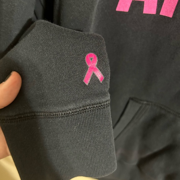 Women’s Under Armour Breast Cancer Awareness Sweatshirt size XL - Picture 3 of 5
